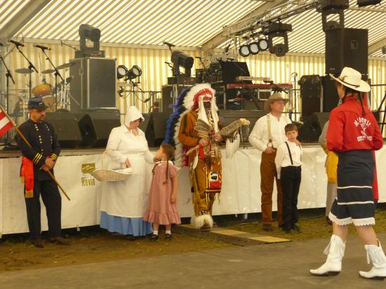 Le cortège prend la pose